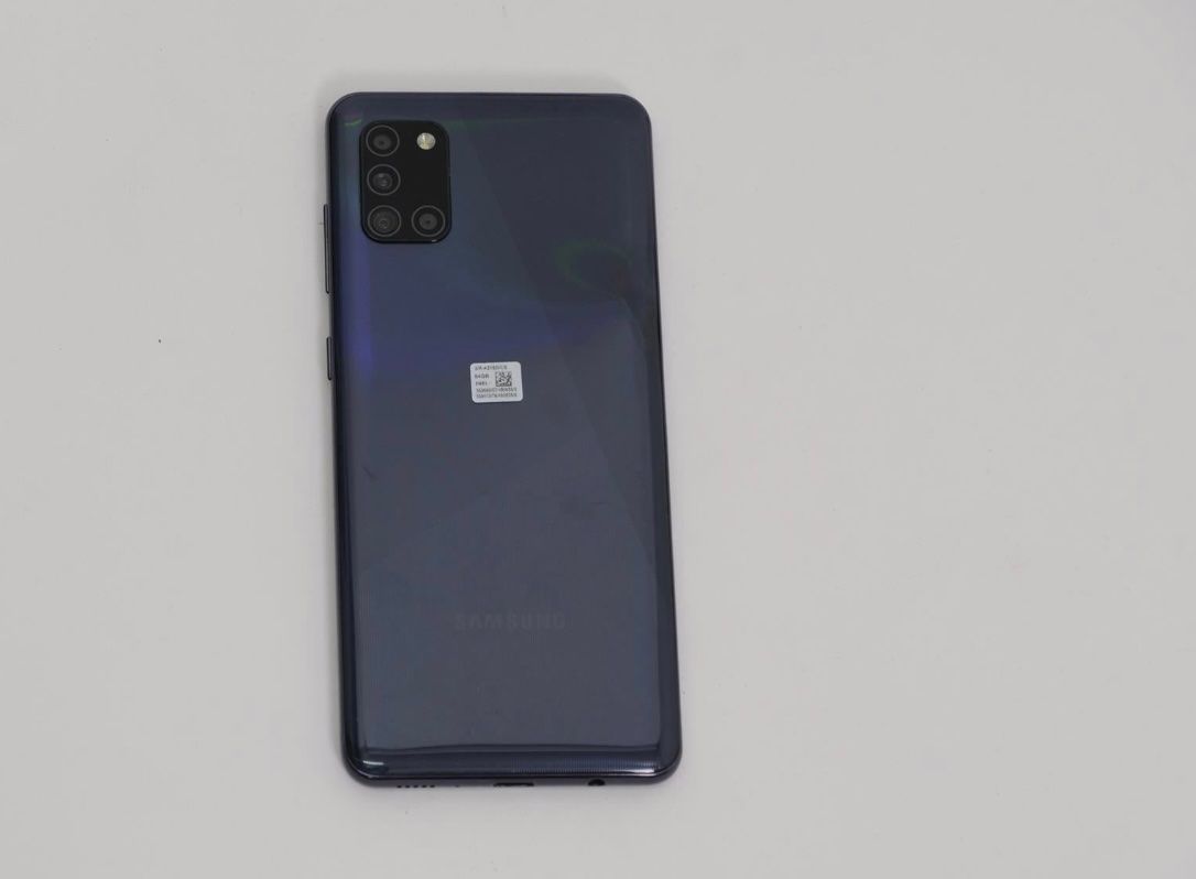 Samsung Telefoni cellulari / Smartphones: SAMSUNG Galaxy A31 128GB – Usato da Luzern venduto da Waince786
