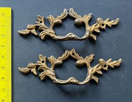 2 Möbelgriffe Messing antik ornamental goldfarben