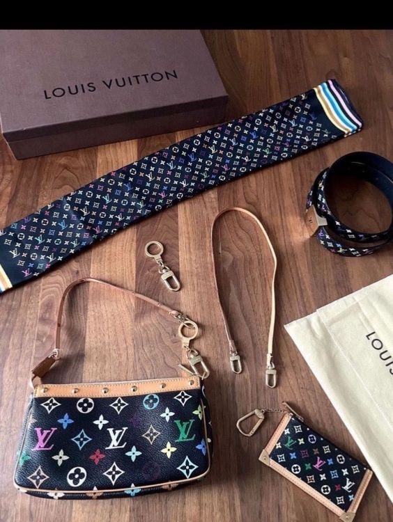 Louis Vuitton Pochette Multi Color Set Black Kaufen auf Ricardo