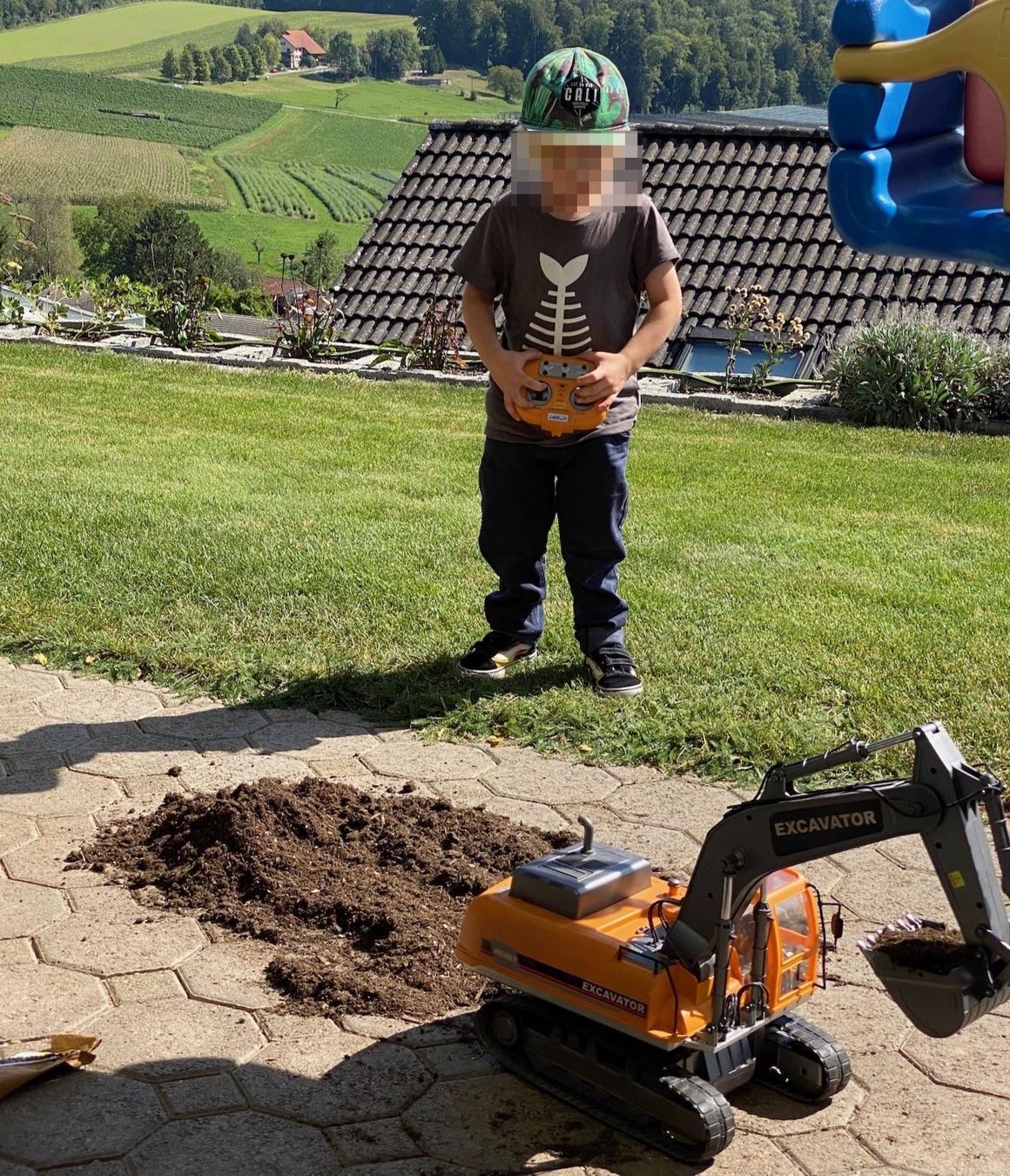 Escavatori: Bagger mit Fernbedienung Excavator HE-0803 – Usato da Volketswil venduto da heiri05