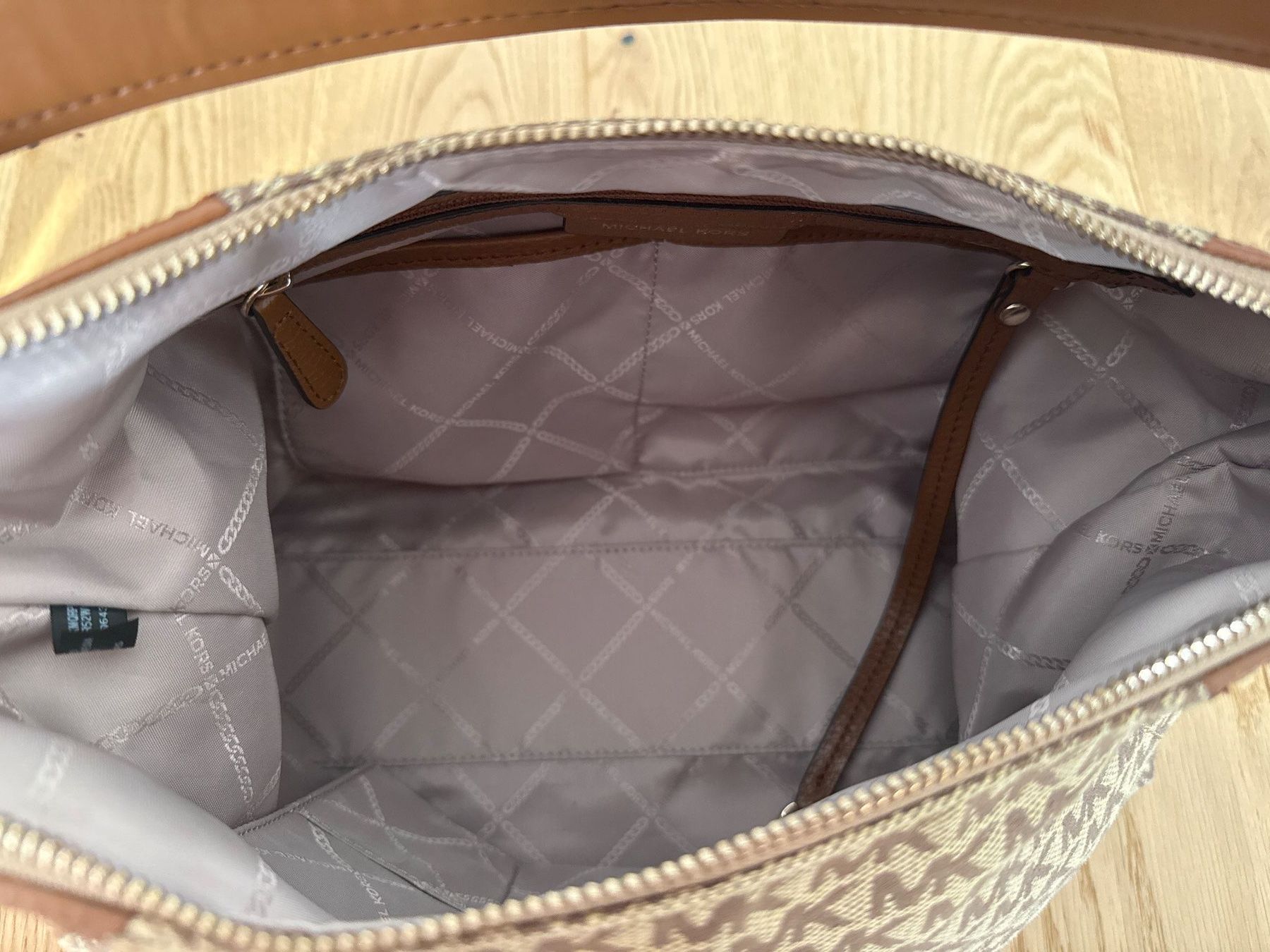 Michael Kors Borse da donna: NEU! Michael Kors Tasche mit Staubbeutel – Nuovo e nell'imballaggio originale da Schönenwerd venduto da d.chiara 4