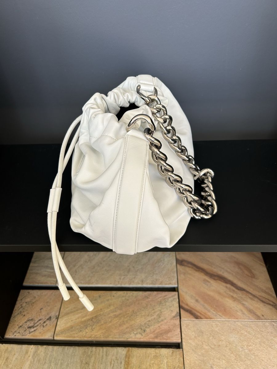 Alexander Mcqueen Borse da donna: Sac Alexander McQueen cuir blanc – Nuovo (secondo la descrizione) da Châtillon FR venduto da xwillow 3