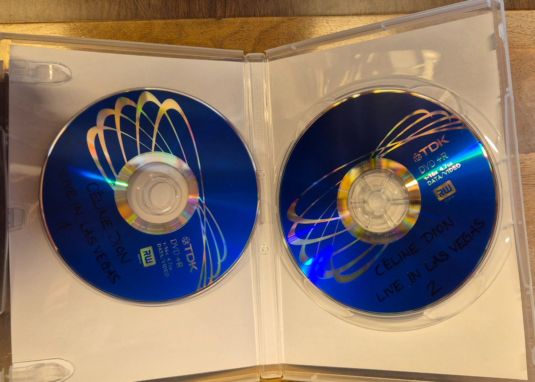 Tutti i DVDs: DVD "Céline Dion - Live at Las Vegas" – Usato da Spreitenbach venduto da Weha9 2