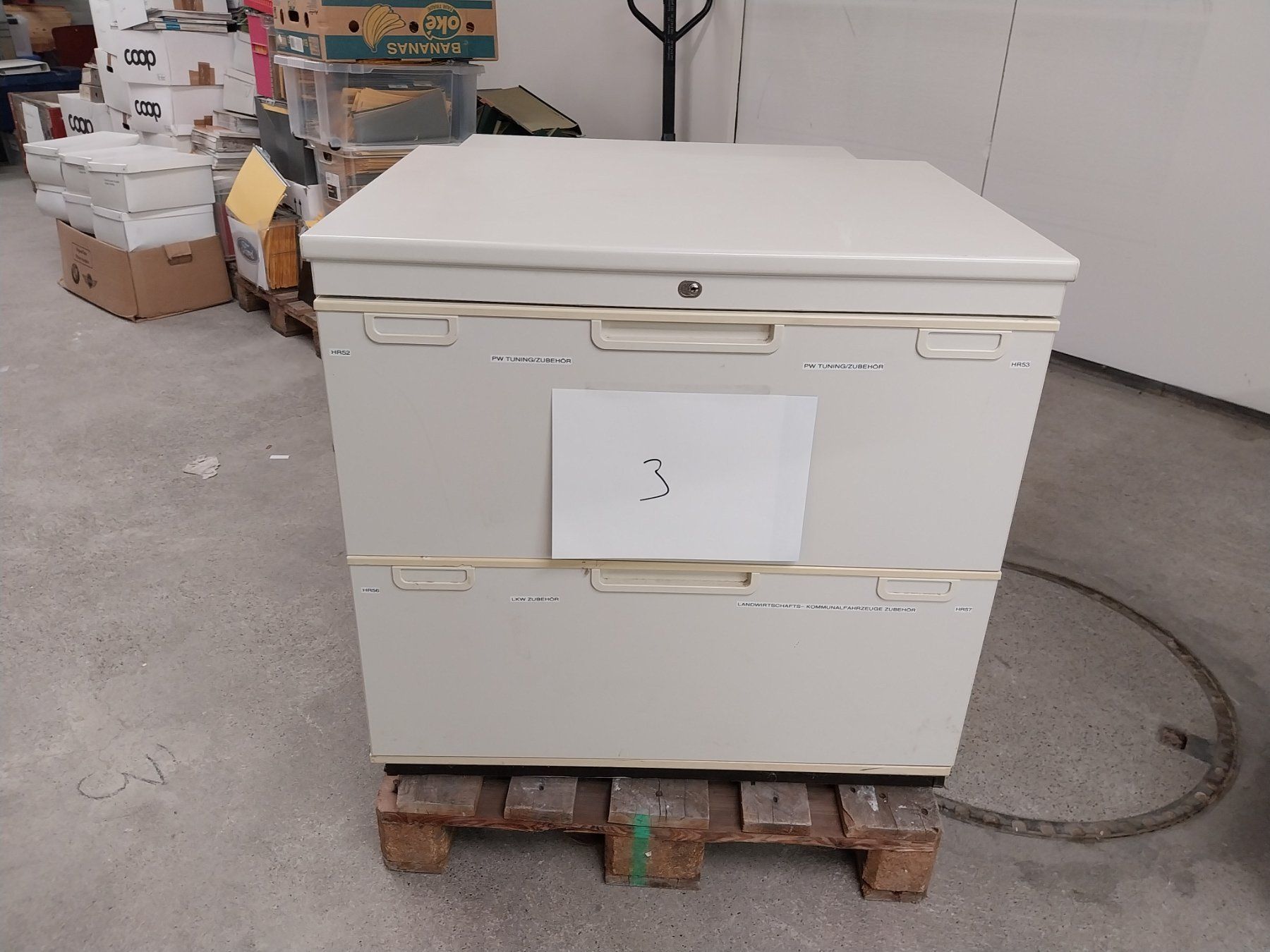 Armoires: Hängeregisterschrank Nummer #3 – D'occasion à Weingarten-Kalth par Bettelbruenneli 1