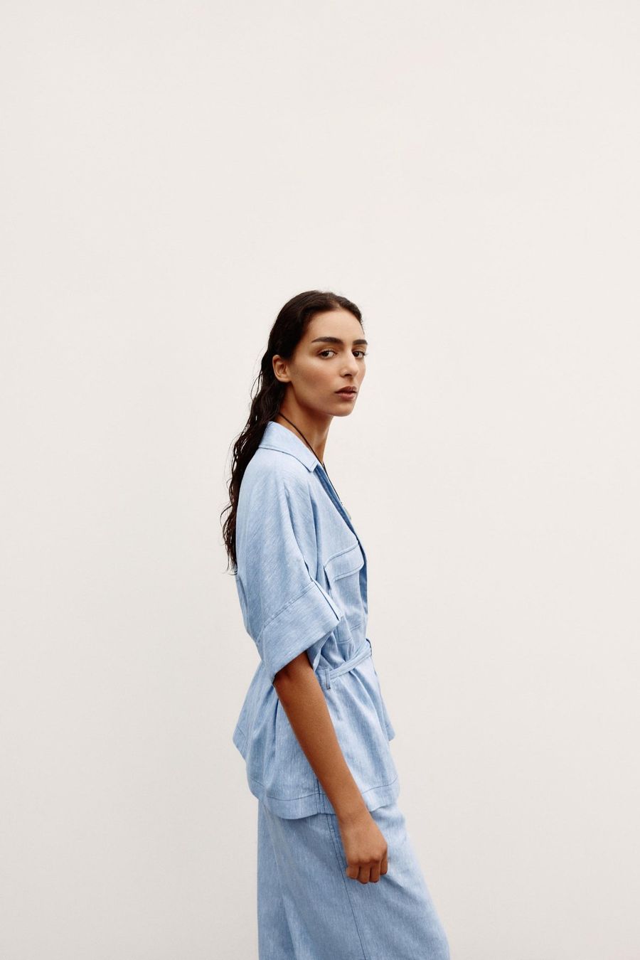 Zara Camicette: ZARA Safari Leinenbluse Hemd Hemdbluse hellblau 40  NEU – Nuovo e nell'imballaggio originale da Rotkreuz venduto da beltraum 5