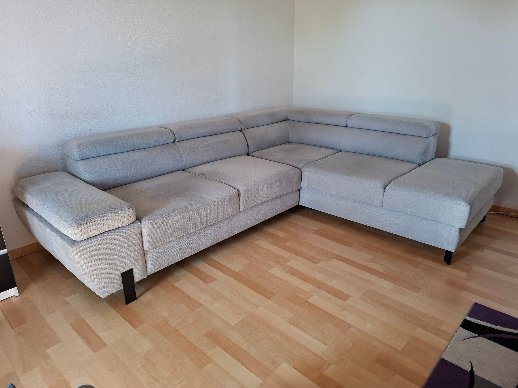 Conforama Divani: Schönes Molina Ecksofa mit diversen Funktionen – Usato da Kloten venduto da Pluto110 1