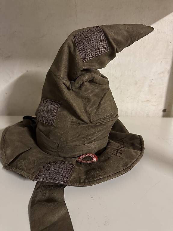 Chapeaux, bonnets & casquettes: Cappello parlante Harry potter  – D'occasion à Maroggia par sha_n2dq 2