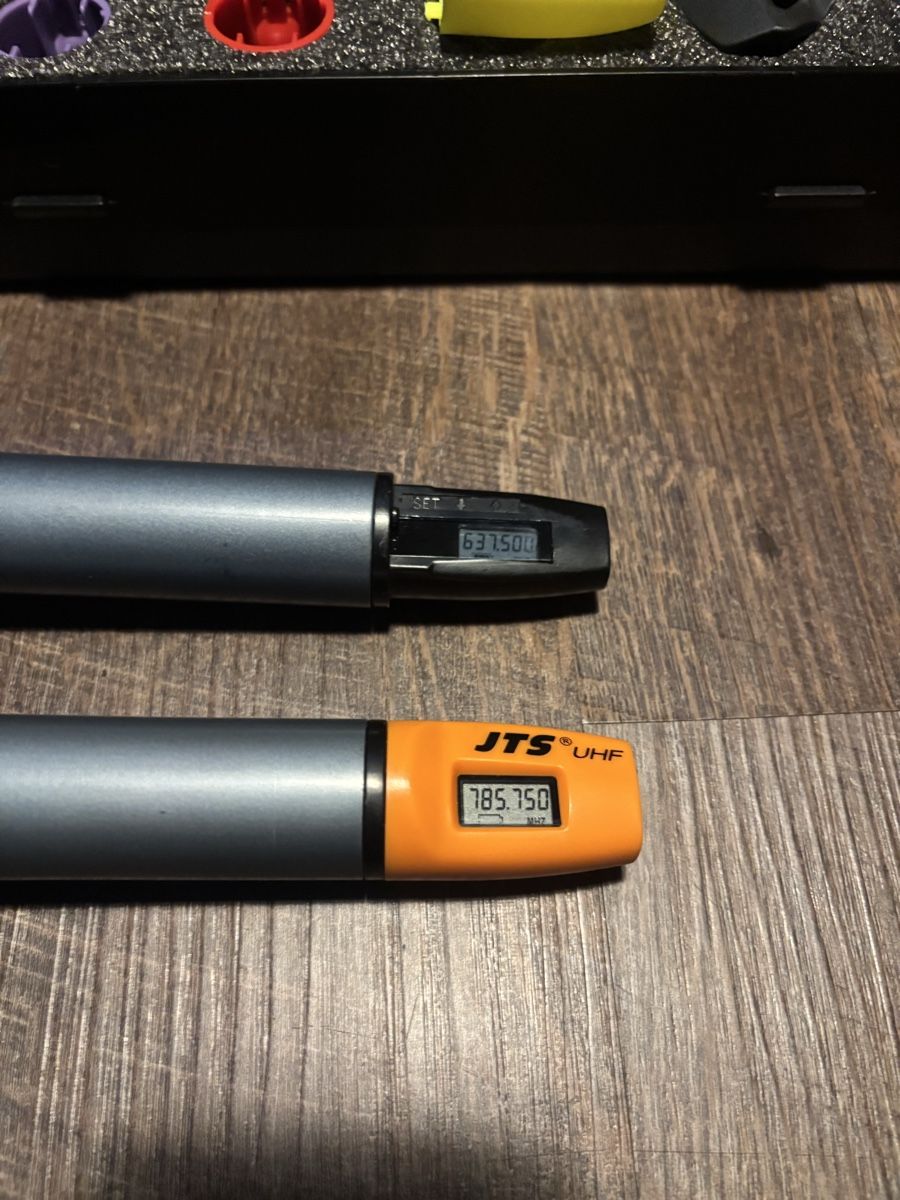 Mikrofone: 2 micros JTS à l’état neuf – Neu (gemäss Beschreibung) aus Mézières VD von P-M-C 5