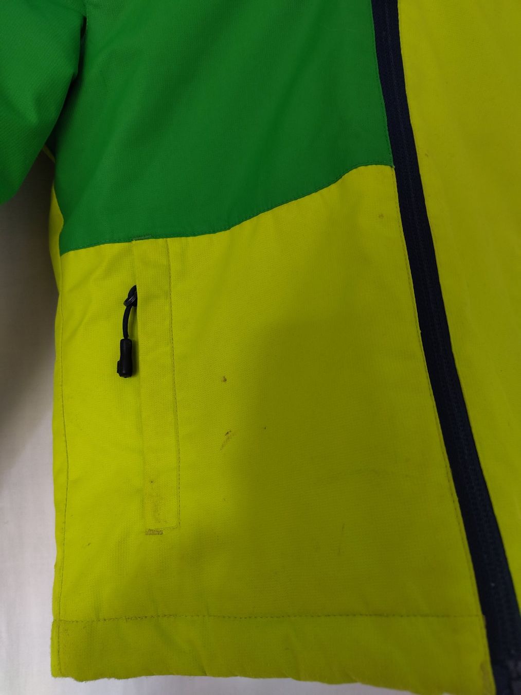 Trevolution Giacche & Cappotti: Veste Trevolution. Chaude et lumineuse – Usato da Biel/Bienne venduto da Creager 5