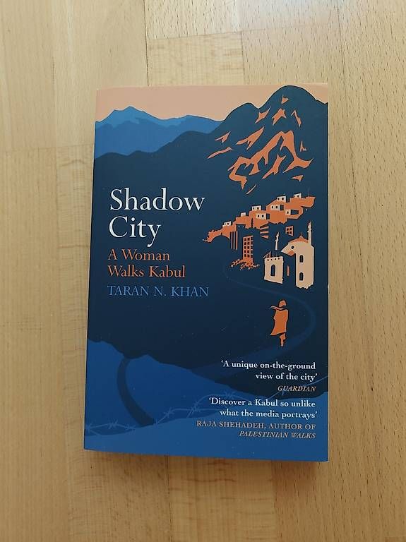 Bücher: Book "Shadow City" – Gebraucht aus Kloten von chr_rmr