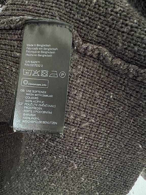 H&M Jacken: Weiche Strickjacke grau H&M Grösse M – Gebraucht aus Zürich von Klimbim87 2