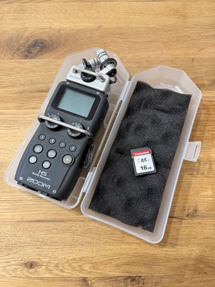 Zoom Registratori: Zoom H5 Handy Recorder XYH-5 – Usato da Unterentfelden venduto da Cxcxxxx
