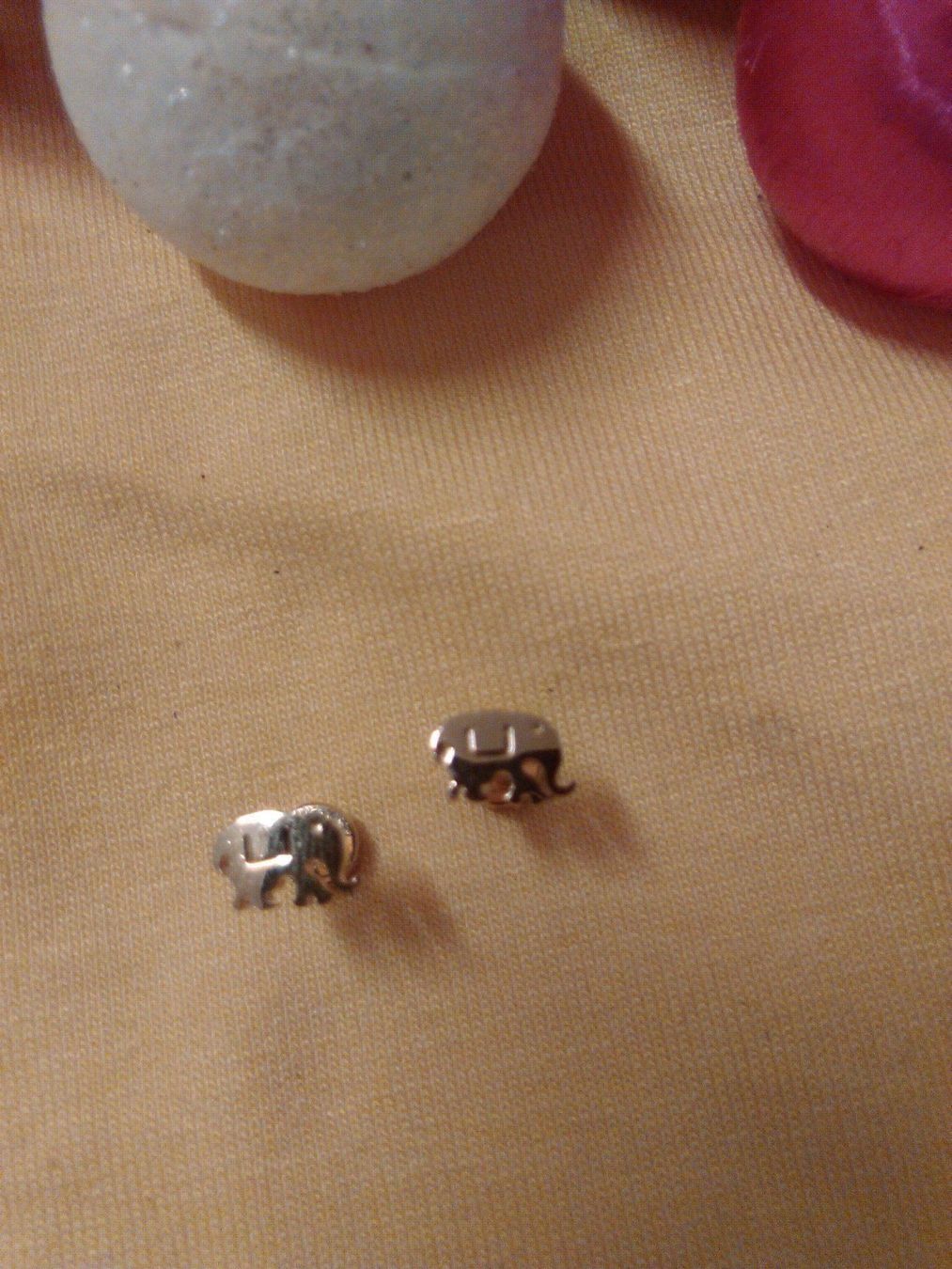 Boucles d'oreille: OHRRINGE EDELSTAHL;2 ELEFANTEN – Neuf (Voir description) à Basel par bijoutrie_4 9