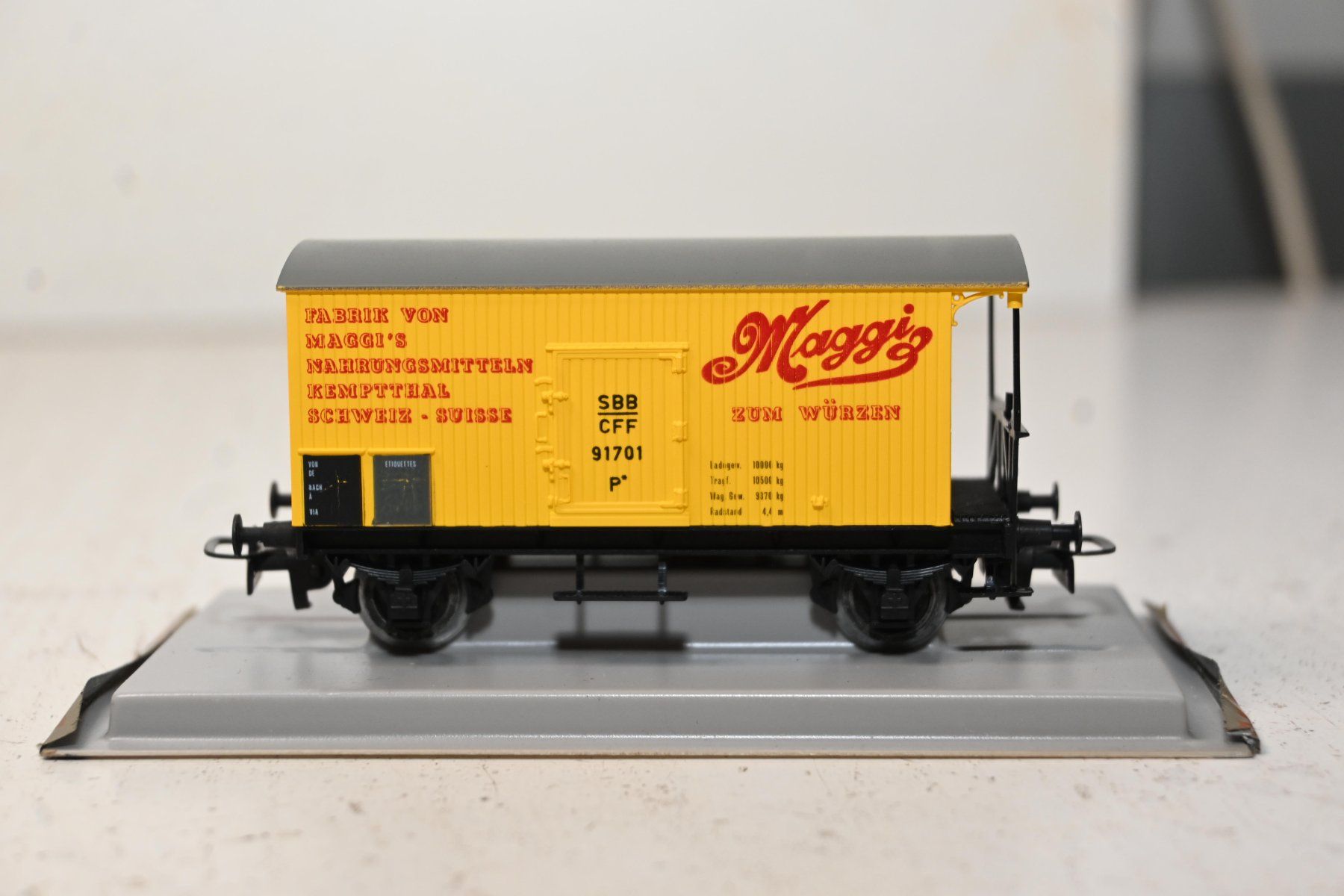 Modellini di ferrovie: Modelleisenbahn Wagen Maggi Ruco HO/DC – Usato da Laupen ZH venduto da Zmoewe 3