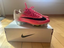 Nike Fussballschuhe Gr. 43