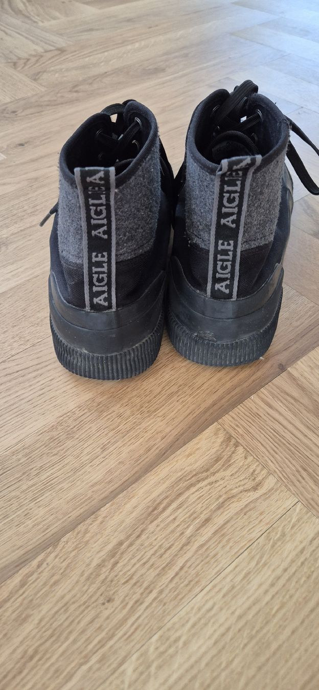 Scarpe da uomo: Aigle Herren Sneaker schwarz Grösse 45  – Usato da Oberschan venduto da operacion-perceves 2