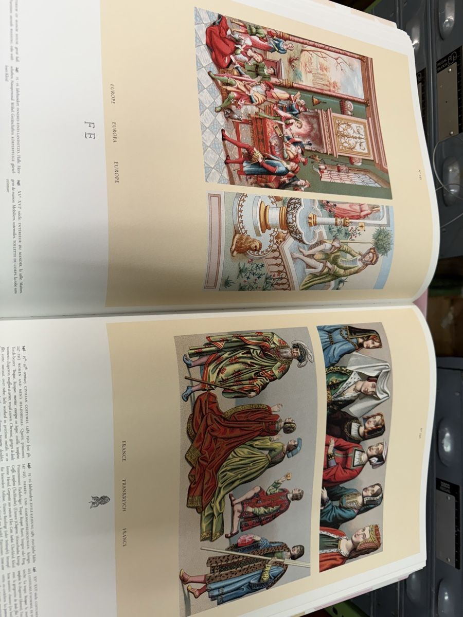 Bücher: Kleider Kostume Jahrhunderte – Gebraucht aus Riehen von MaestroImperatore 5