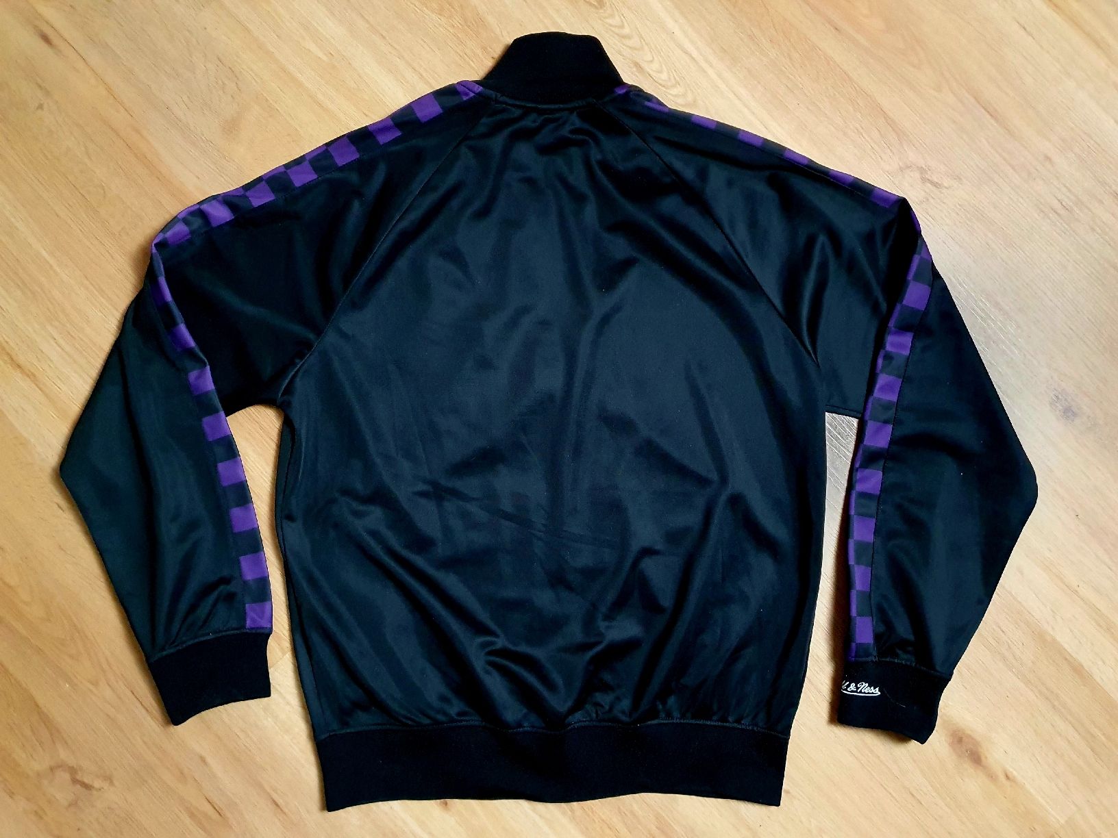 Mitchell & Ness Giacche: LAKERS JACKE MITCHELL NESS GRÖSSE L – Nuovo (secondo la descrizione) da St. Gallen venduto da CaliSunshine 1