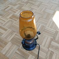 Lampada da tavolo vintage, vetro ambrato e ferro battuto
