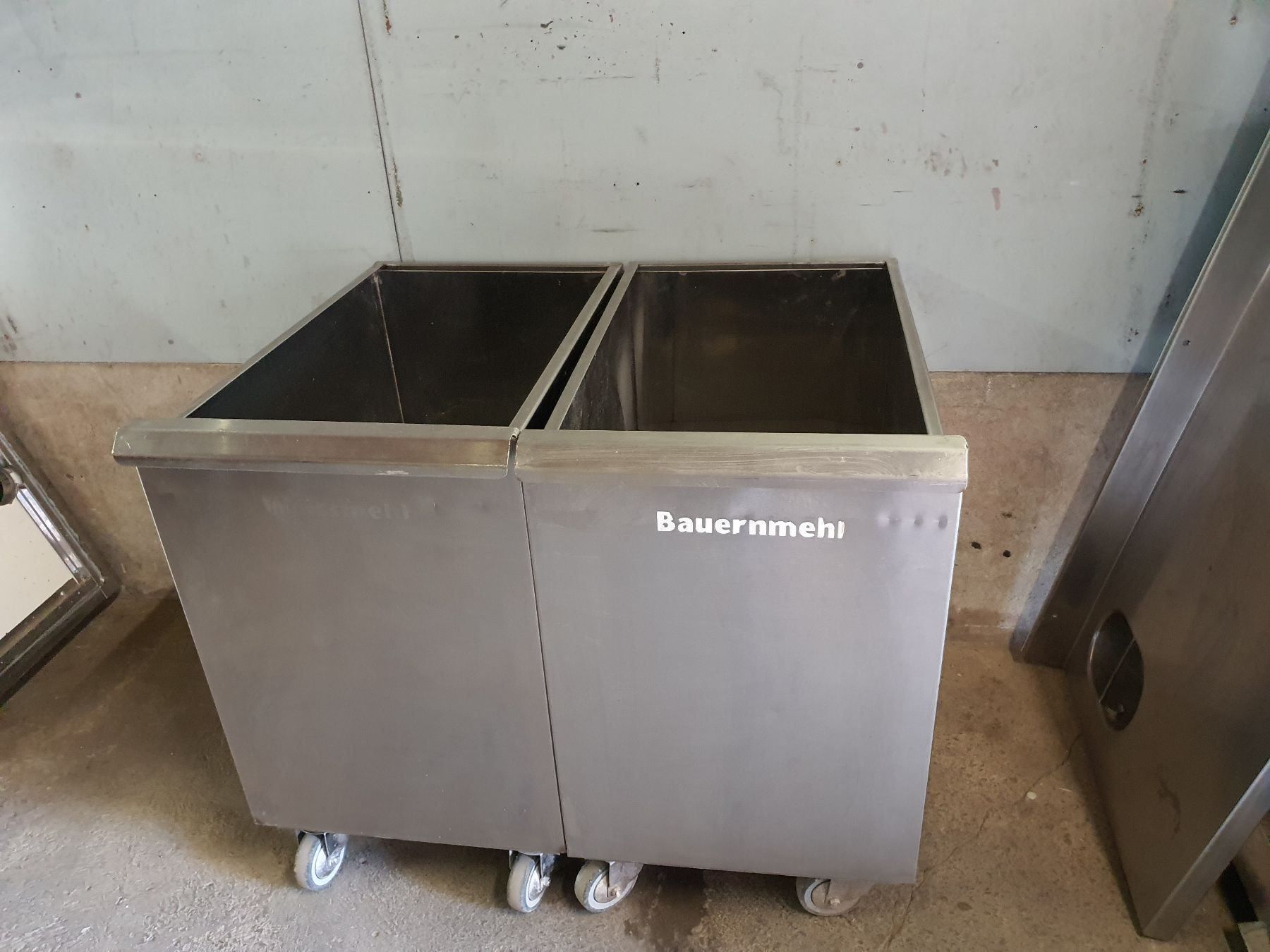 Küchengeräte: Mehl/Zuckerwagen – Gebraucht aus Wuppenau von Gastro-Wuppenau