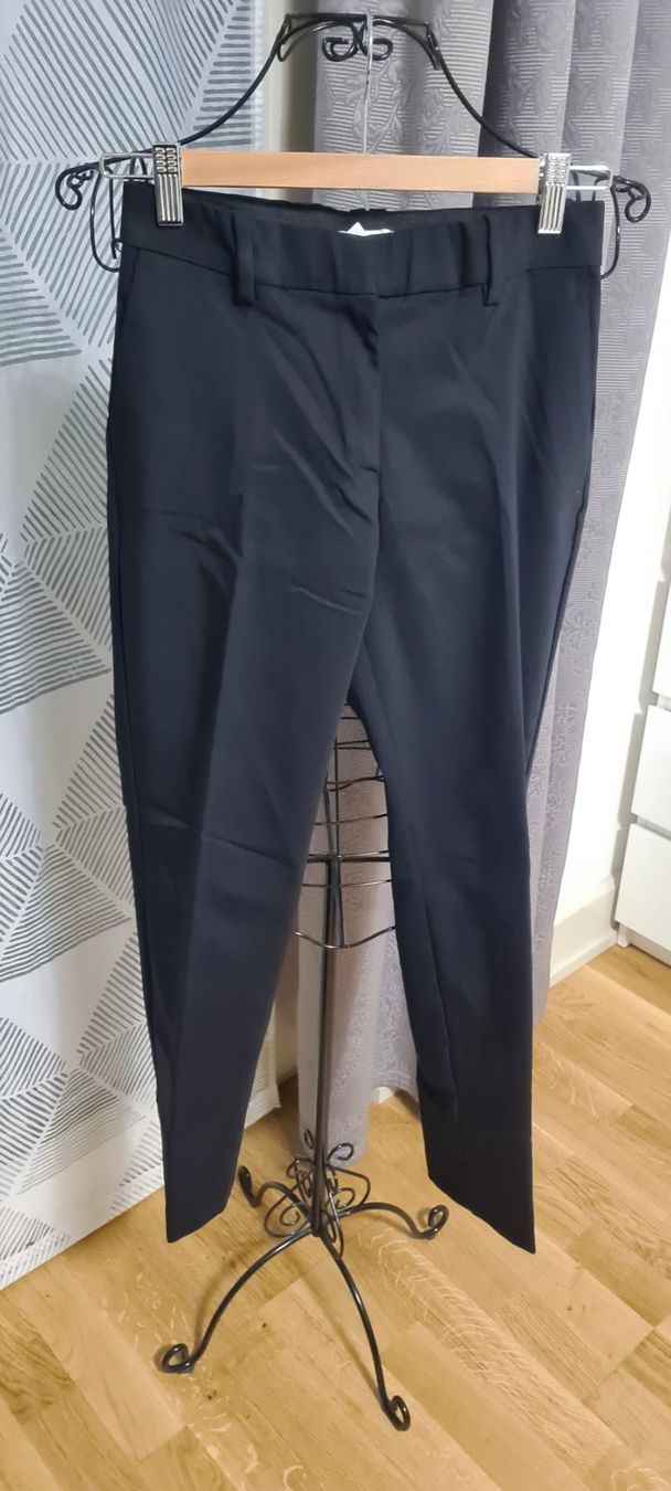 H&M Hosen: Hose gr 36 – Neu (gemäss Beschreibung) aus zürich von janjaz