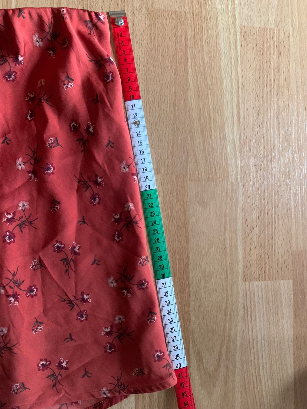 Hollister Gonne: Jupe Hollister - Fleurie - Taille S – Usato da Prangins venduto da val_2c72 4