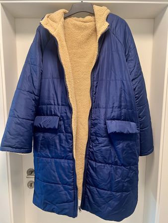 Doudoune chaude d'hiver bleu marine, taille L, capuche!