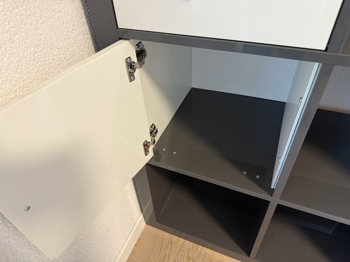 Ikea Scaffali: Ikea Kallax Regal grau, hochglanz – Usato da Russikon venduto da manureloop 4