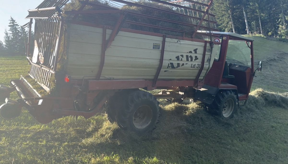 Aebi Tutte le macchine: Aebi Ladewagen LD 31 K – Usato da Trub venduto da Bersu02