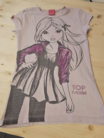 T-shirt gr 128/134