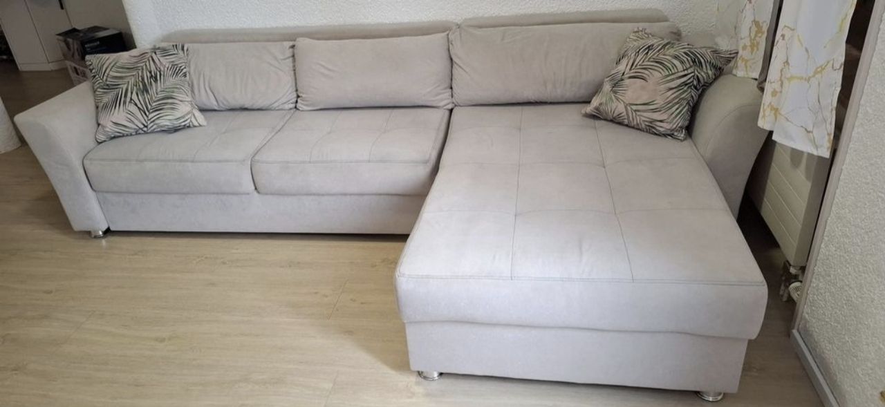 Sofas: Sofa – Gebraucht aus Endingen von RJ1810