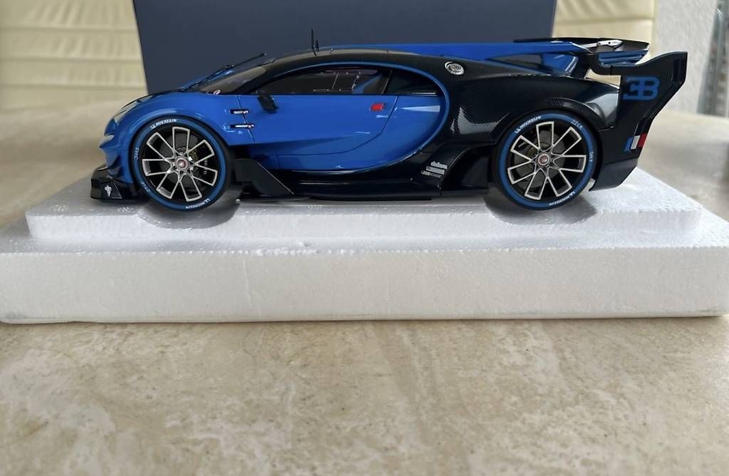 Modellautos: Bugatti Vision 1:18 – Gebraucht aus Zürich von Federicozuerich 3