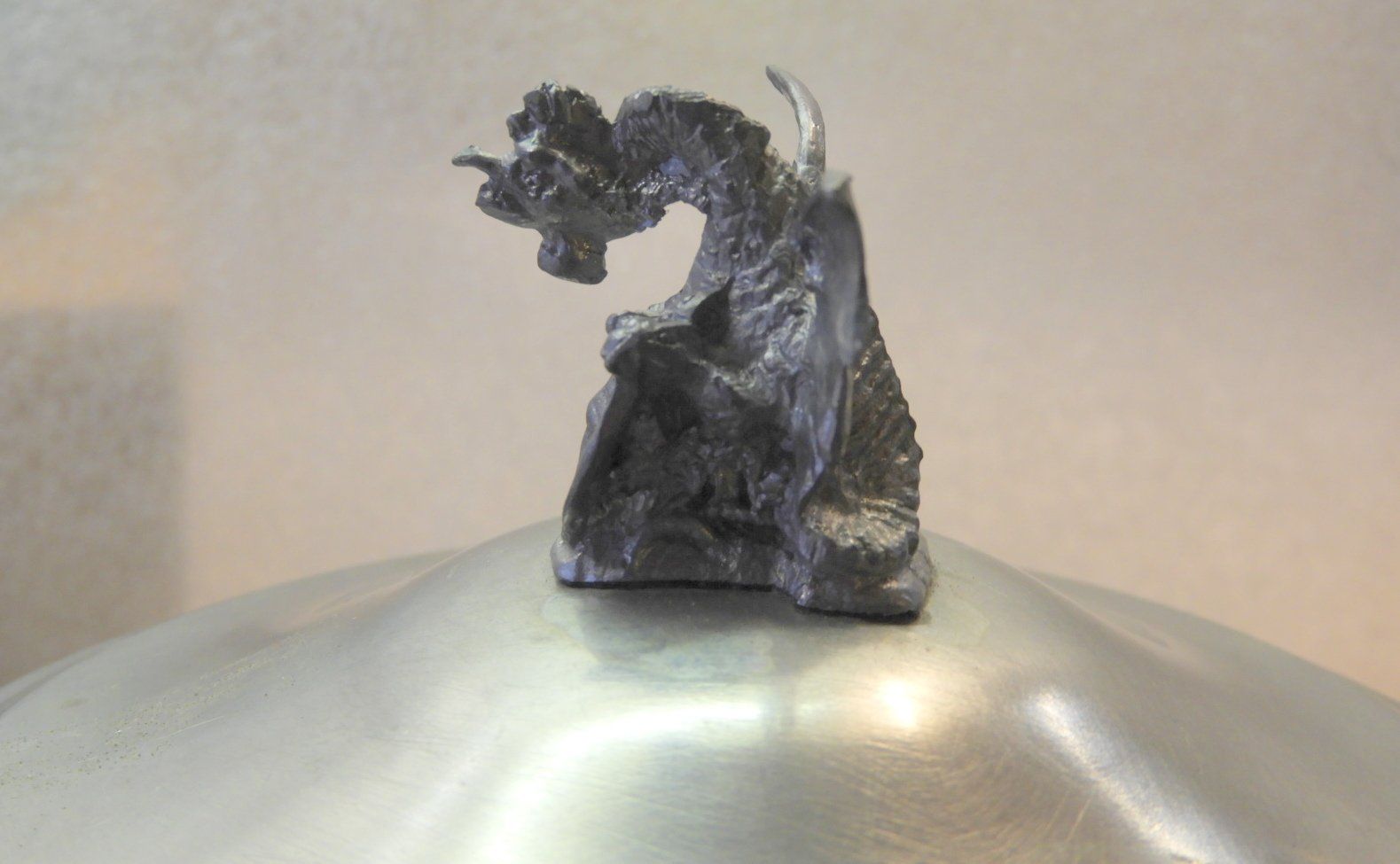 Statuette: ZINNDOSE, SP. BASILISK, KLEINE MODELL, LIQUIDATION PREIS – Nuovo (secondo la descrizione) da Ettingen venduto da 1985printemps 2