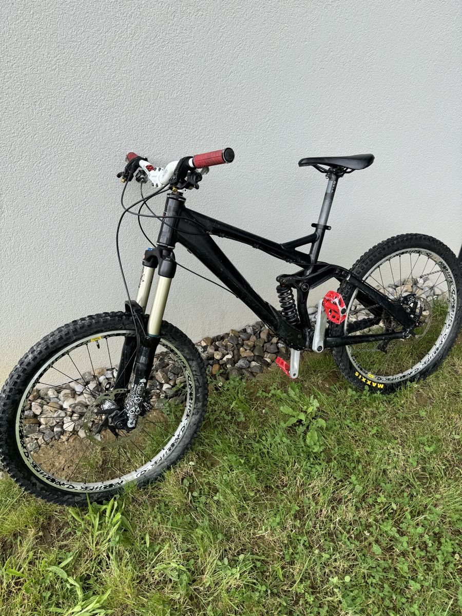 Votec Velos: Downhill Bike Votec – Gebraucht aus Umiken von Edelfund247
