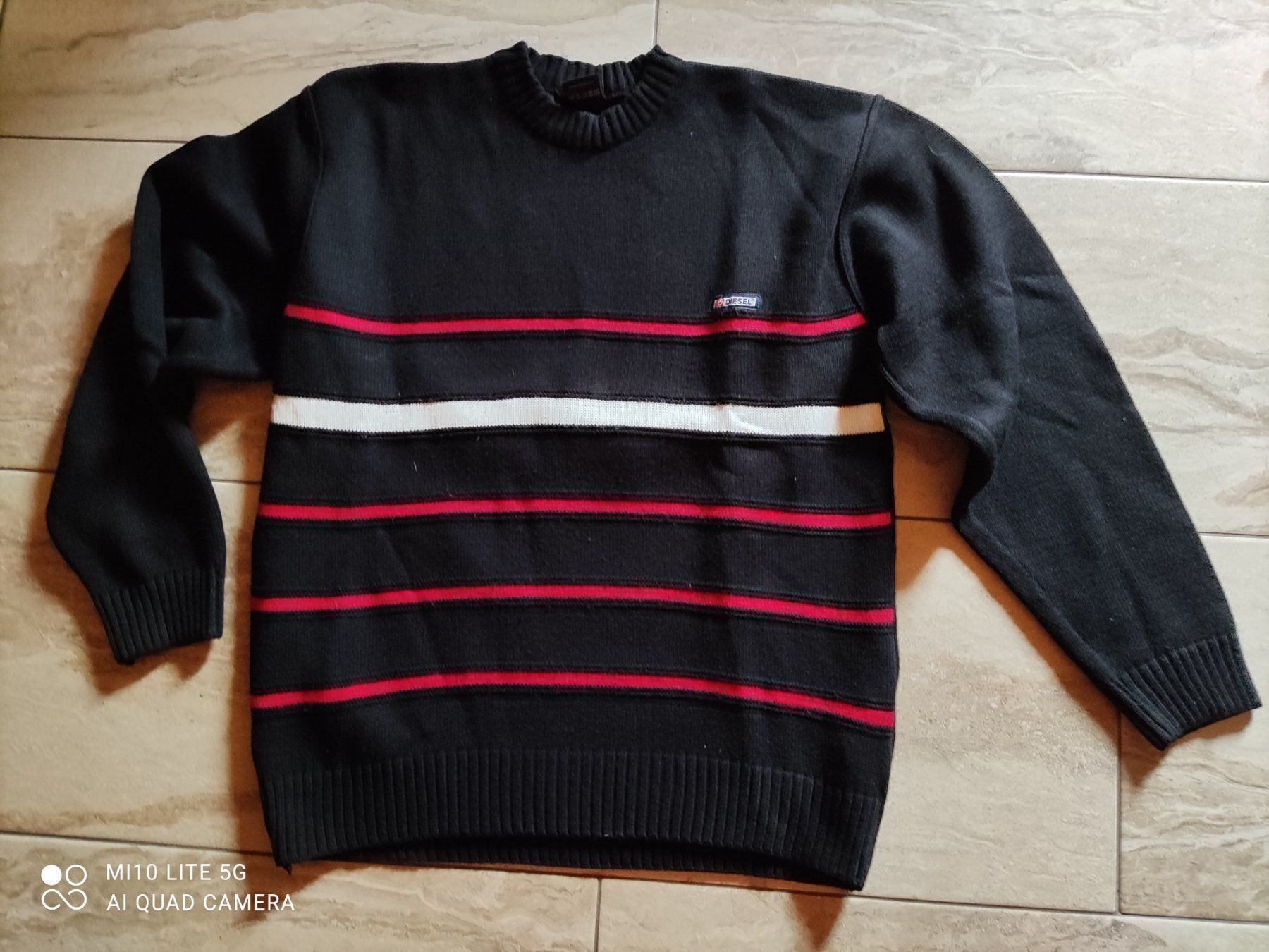 Diesel Pullover & Sweatshirts: Herren Pullover Diesel Größe M Rundhalsausschnitt Moder Desi – Gebraucht aus Luzern von Weihnachtsschmuck