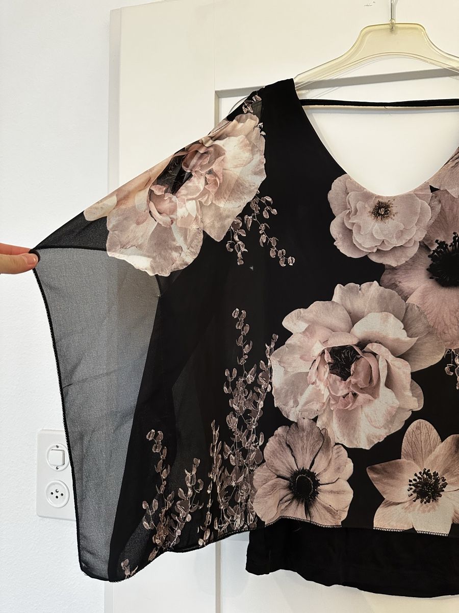 Top: Schickes Sommer Top mit Blumenmuster, Grösse S – Usato da Chur venduto da auroraley 1