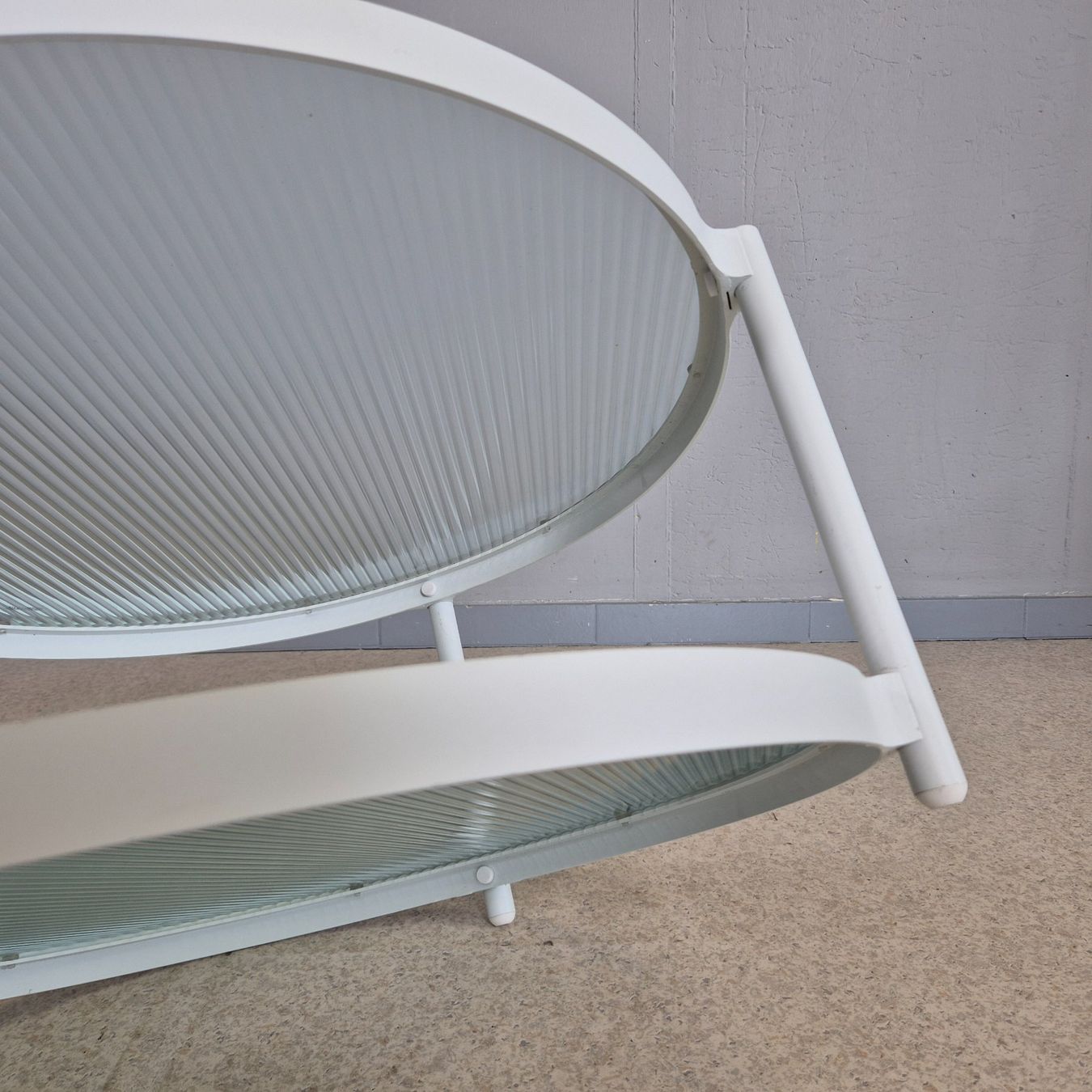 Tische: Couchtisch Salontisch Tisch mit Glasablage Metall – Gebraucht aus Nottwil von Wondewa-Shop 5