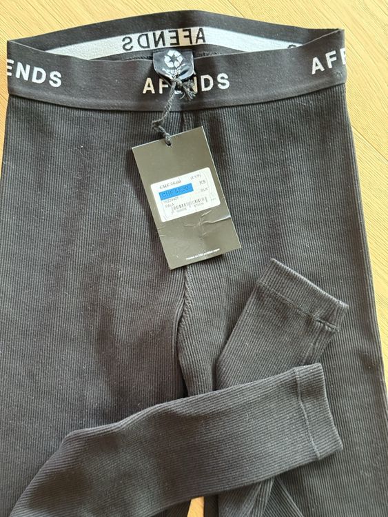 Leggings: New Afends Ribbed Black Leggings XS – Nuovo e nell'imballaggio originale da Wetzikon ZH venduto da dor_rmq2 2