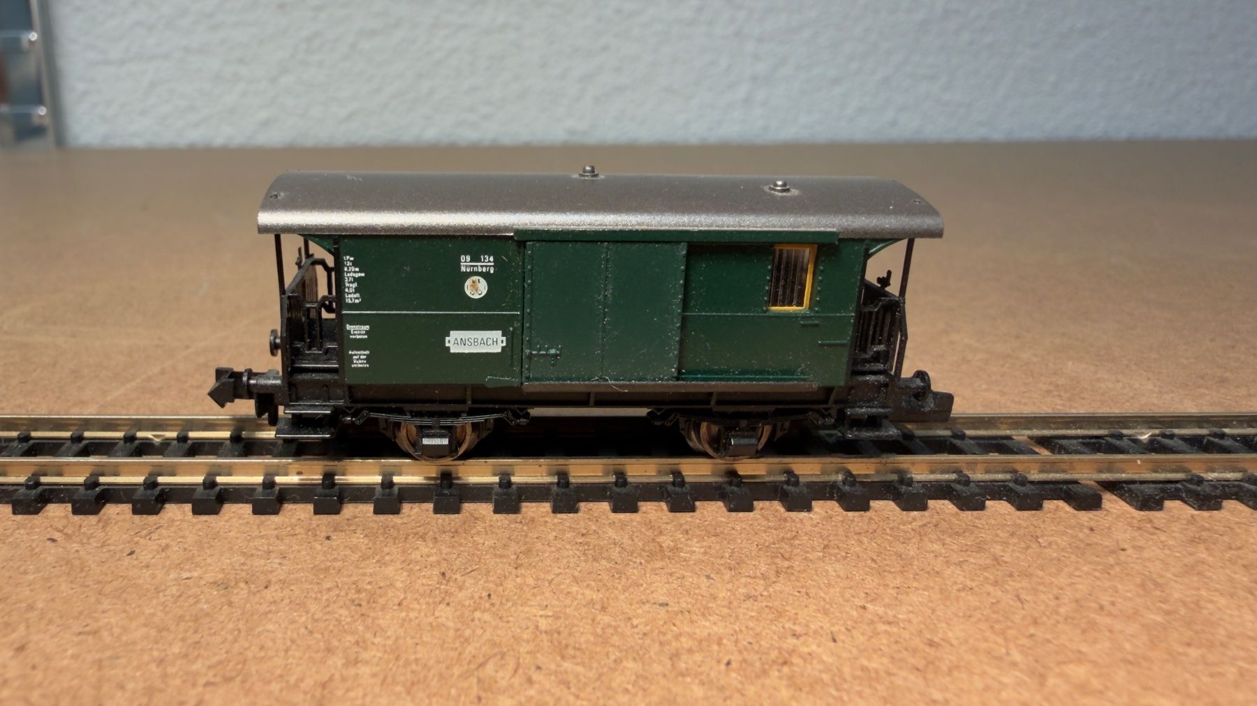 Fleischmann Modellini di ferrovie: Fleischmann Güterwagen Ansbach Spur N – Usato da Schlieren venduto da rat_lq6b 1