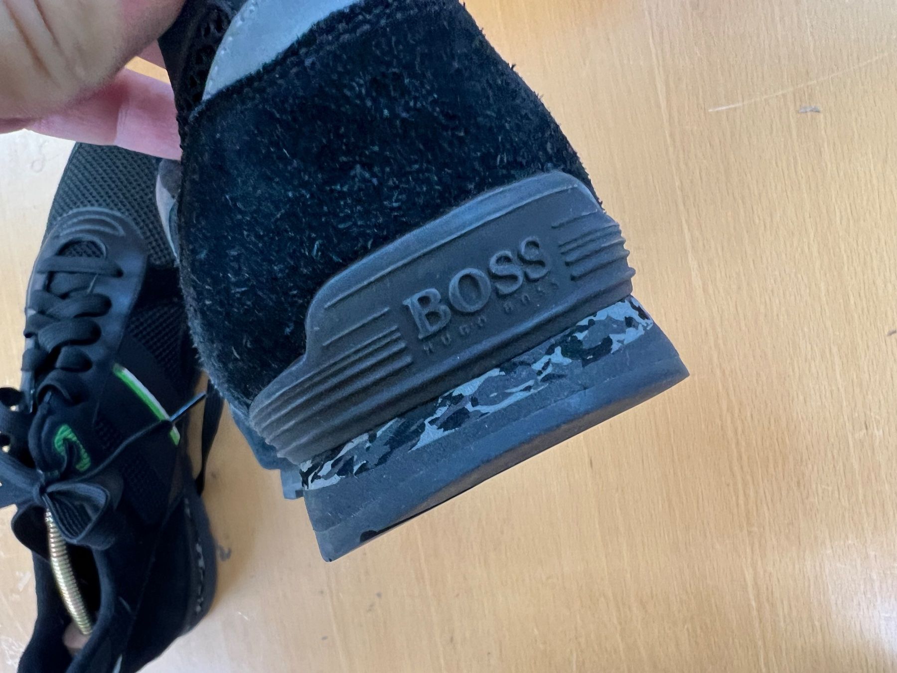 Hugo Boss Scarpe da uomo: BOSS Herren Sneaker Gr. 42 – Usato da Basel venduto da La.Bonne.affaire 3