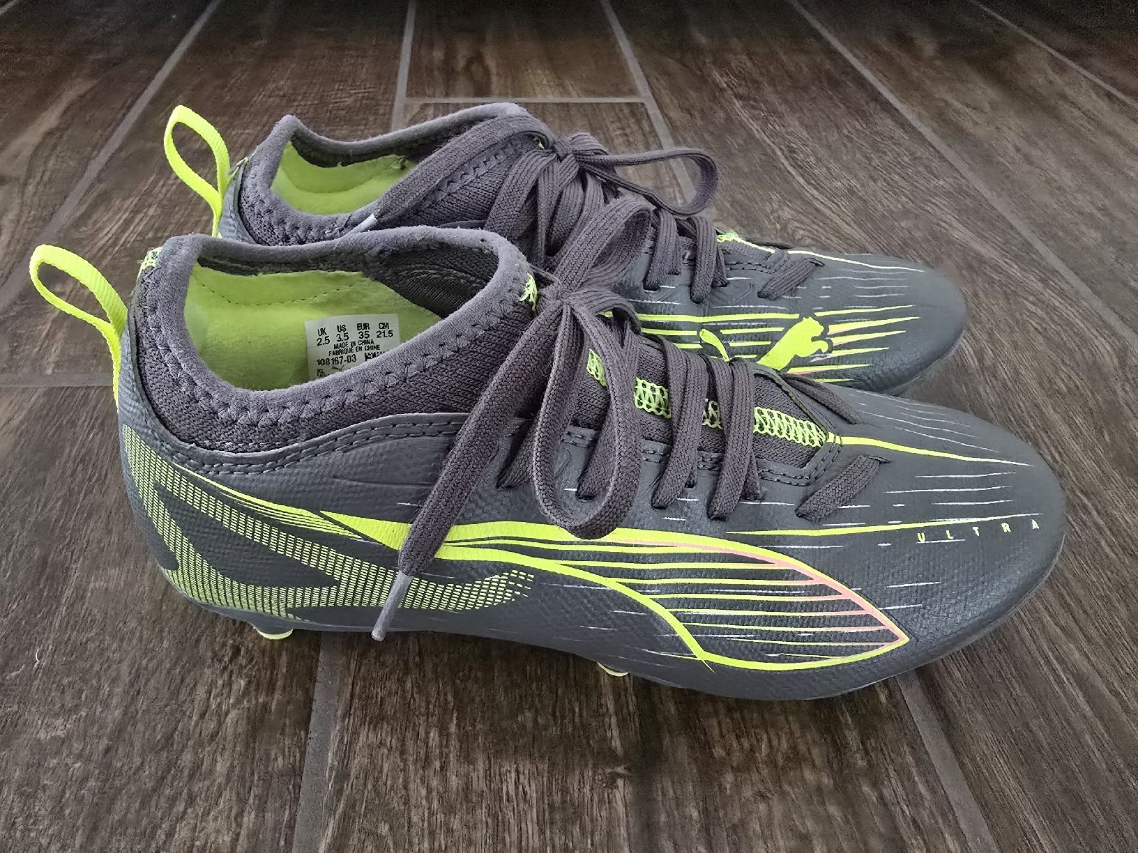 Puma Schuhe für Jungen: Fussballschuhe Gr. 35 – Gebraucht aus Wynau von mar_5v8x 1
