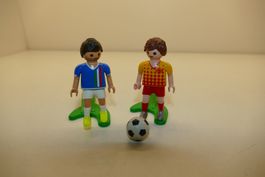 Playmobil: 2xFussballer mit Ball