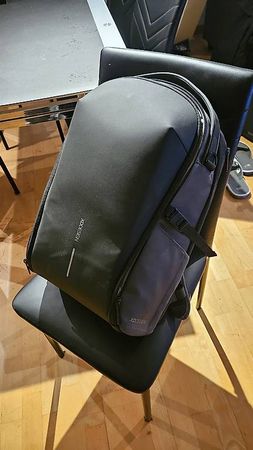 XD Design Bizz Backpack ? Business & Travel Rucksack, 25L