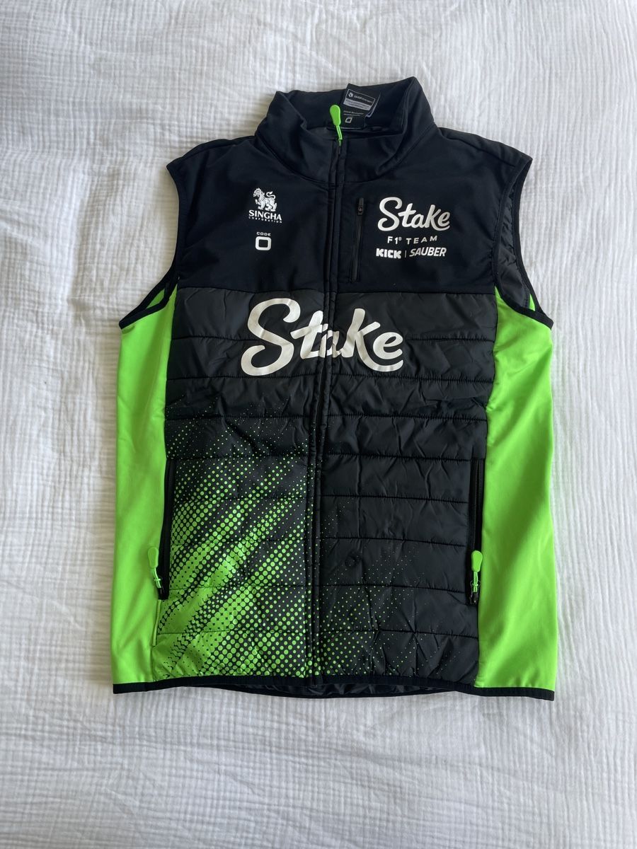 Lotti di vestiti: Stake F1 Team Kick Sauber Jacken, Pullover, Weste, Polos – Usato da Zürich venduto da Eumi7 4
