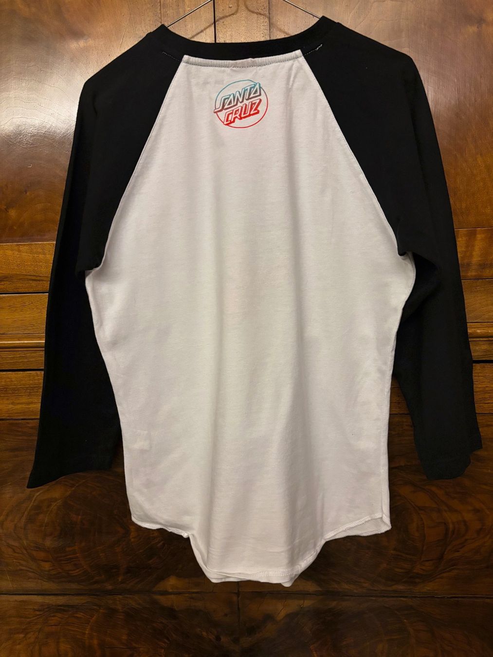 Maglioni & Felpe: Pull Santa Cruz blanc et noir, taille S – Usato da Grand-Lancy venduto da hip_2rbd 1