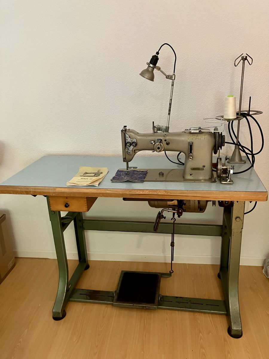Pfaff Macchine da cucire: Industrial sewing machine Pfaff 138 – Usato da Orvin venduto da elo_9fjs