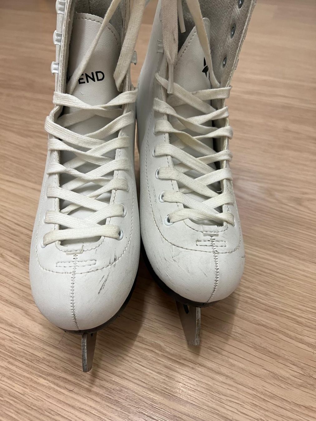 Schlittschuhe: Eiskunstlaufschuhe weiss Grösse 37/38 – Gebraucht aus Sargans von magico_lazio 4