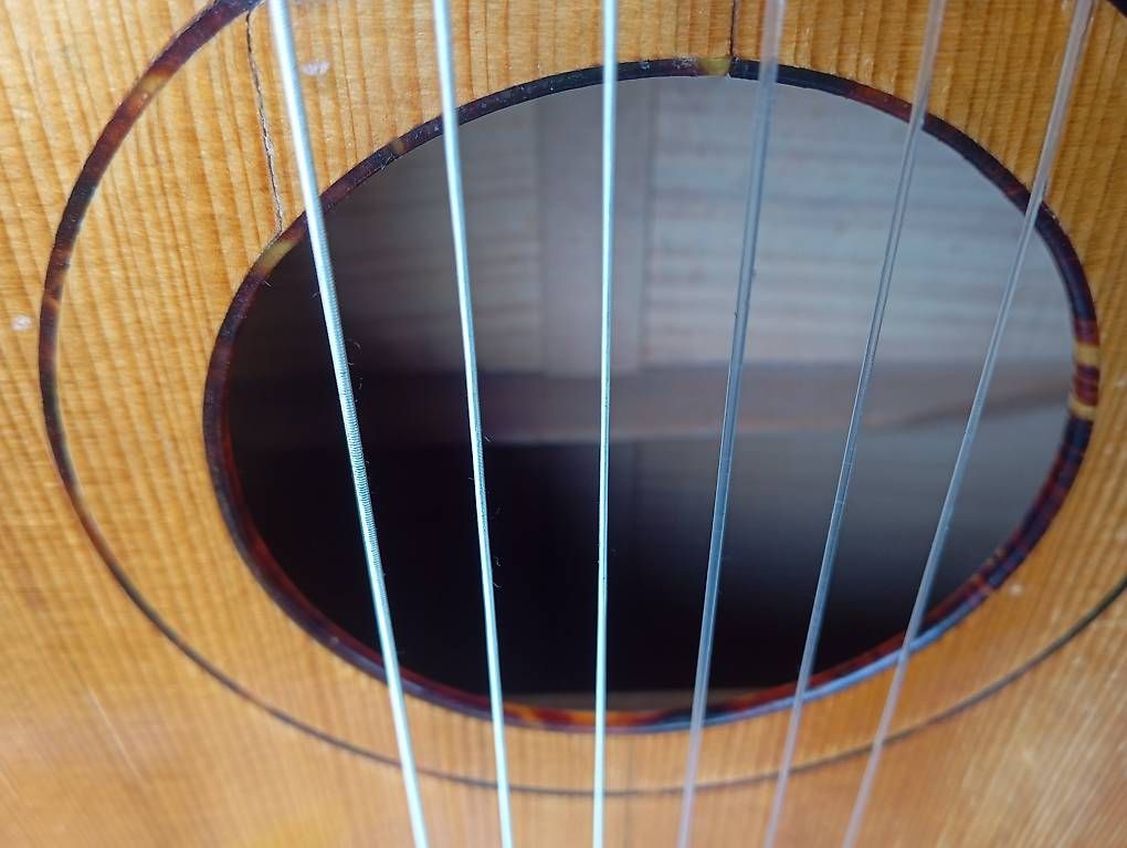 Vintage Strumenti musicali: Vintage Classic gitarre – Usato da Basel venduto da Petergunn 4