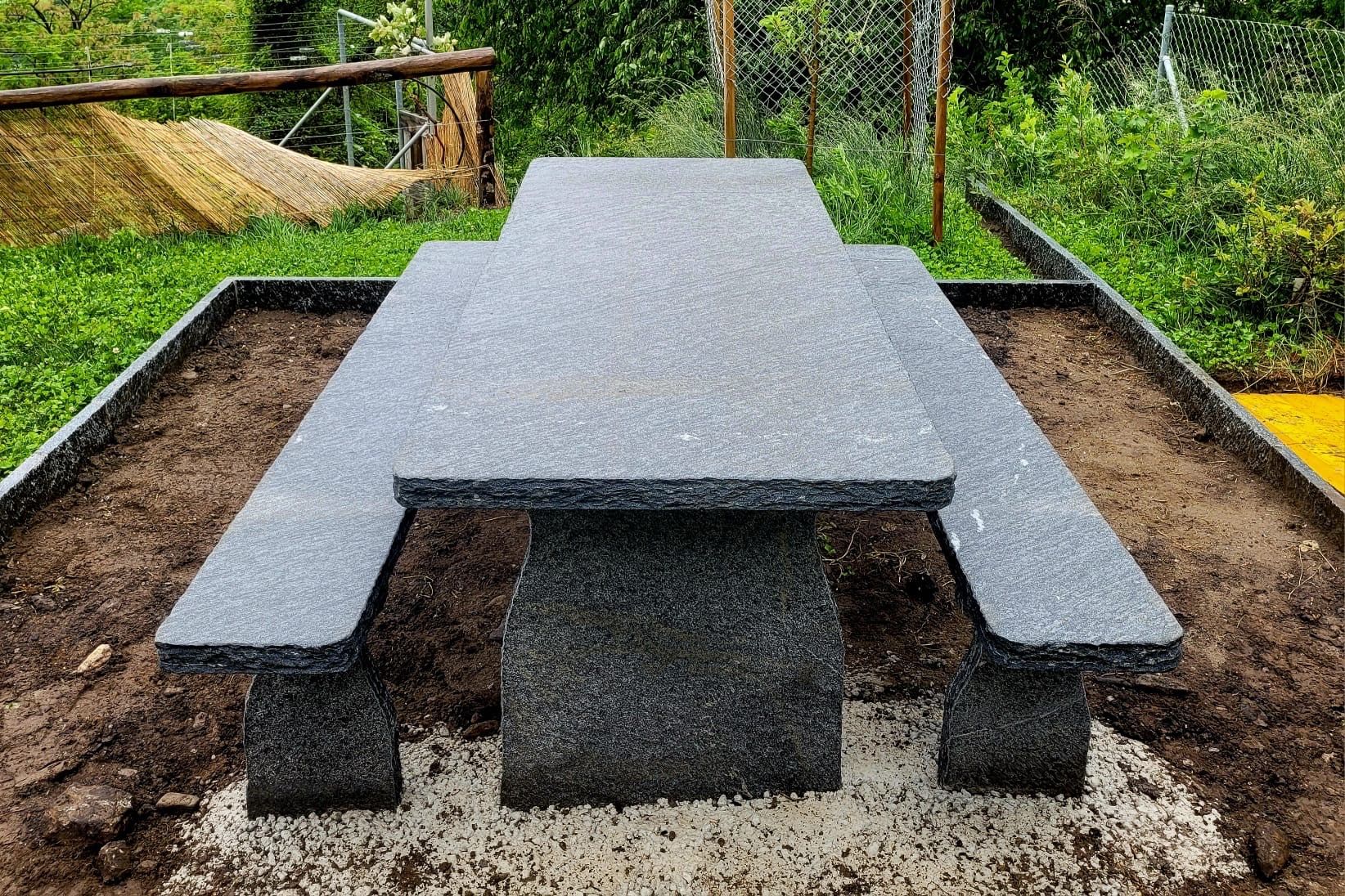 Tavoli: Garten Granittisch – Nuovo e nell'imballaggio originale da Riveo venduto da LafranchiJoy 1