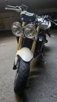 Triumph Street Triple 675 - ab Platz